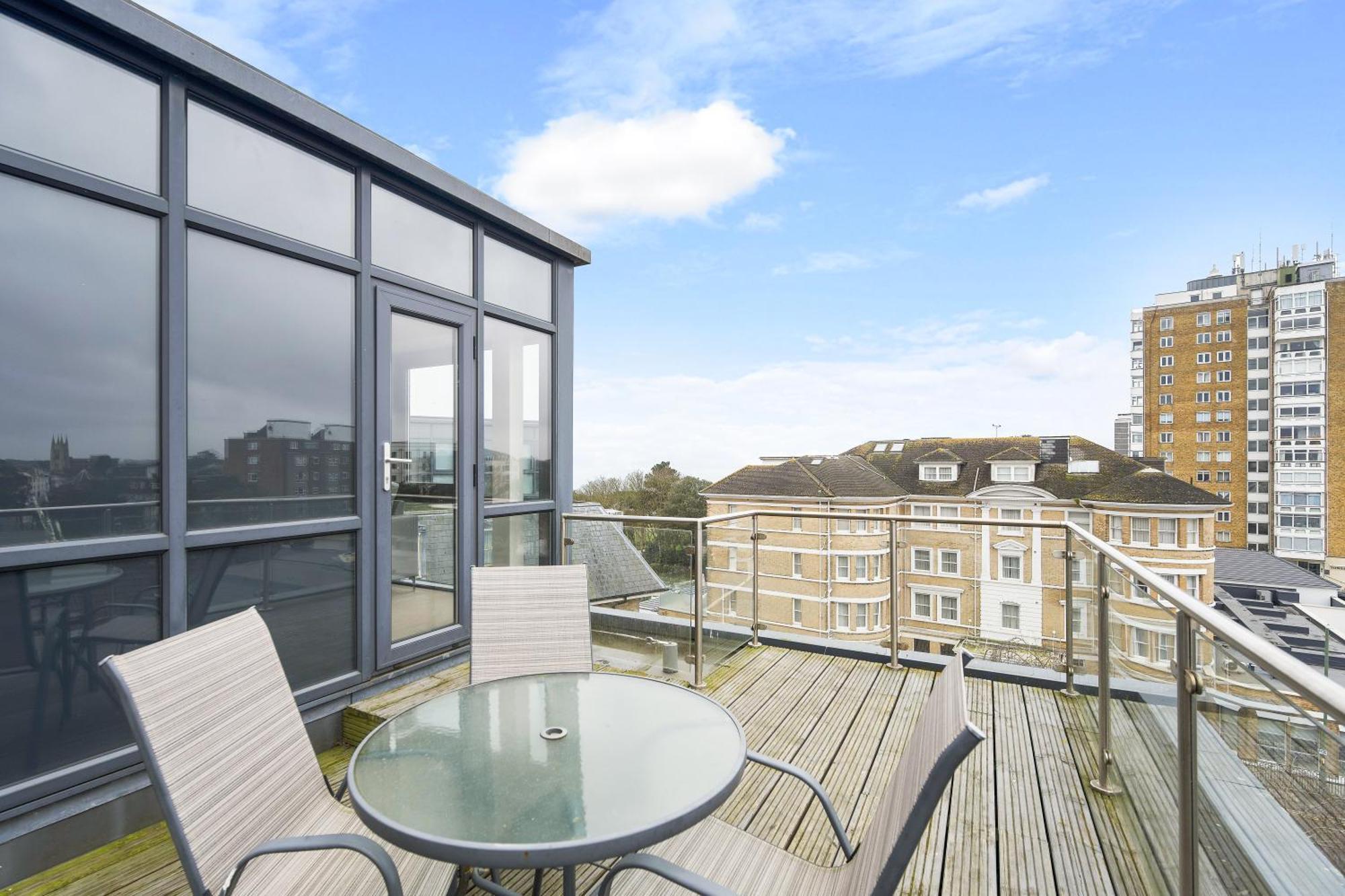 Westcliff Penthouse With Sea Views And Balcony Apartman Bournemouth Kültér fotó