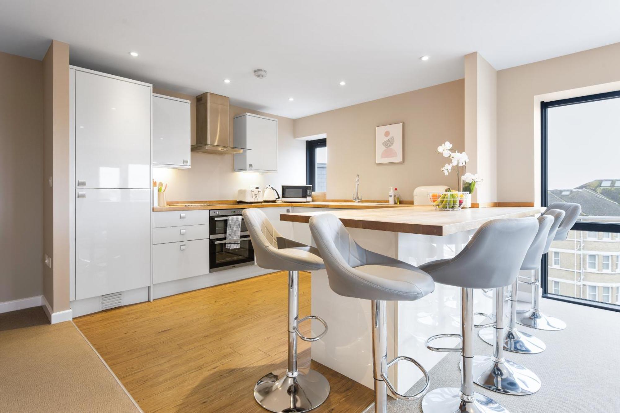 Westcliff Penthouse With Sea Views And Balcony Apartman Bournemouth Kültér fotó