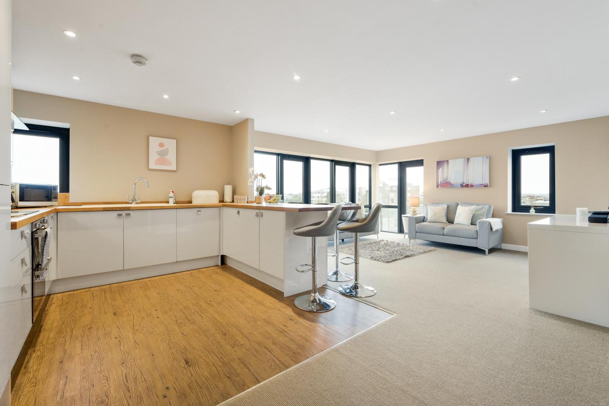 Westcliff Penthouse With Sea Views And Balcony Apartman Bournemouth Kültér fotó
